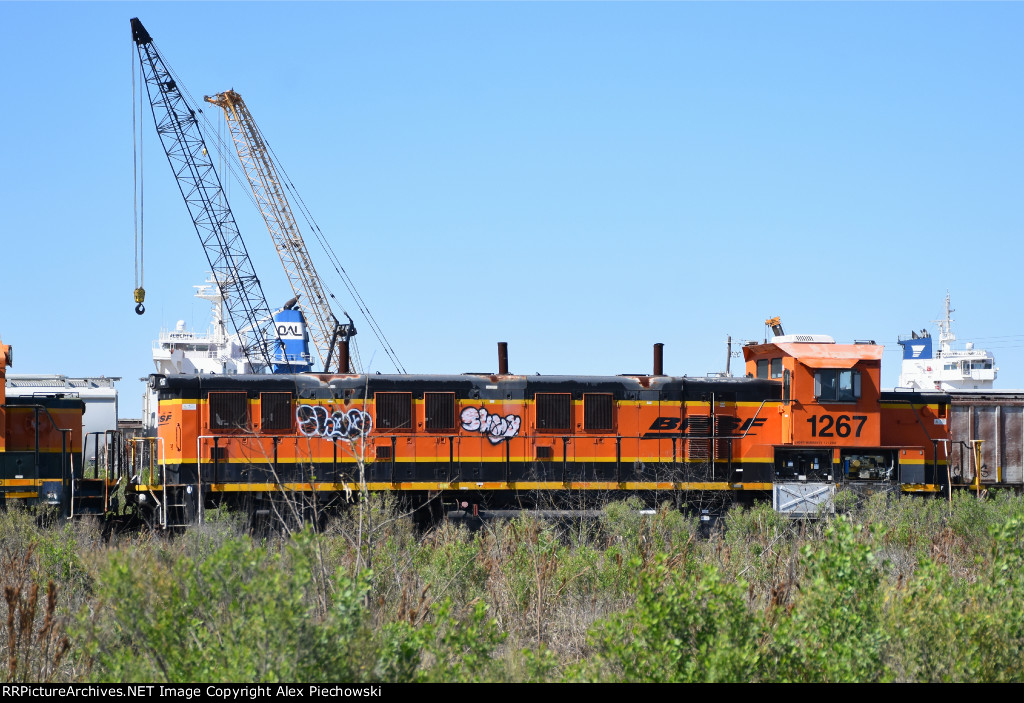 BNSF 1267